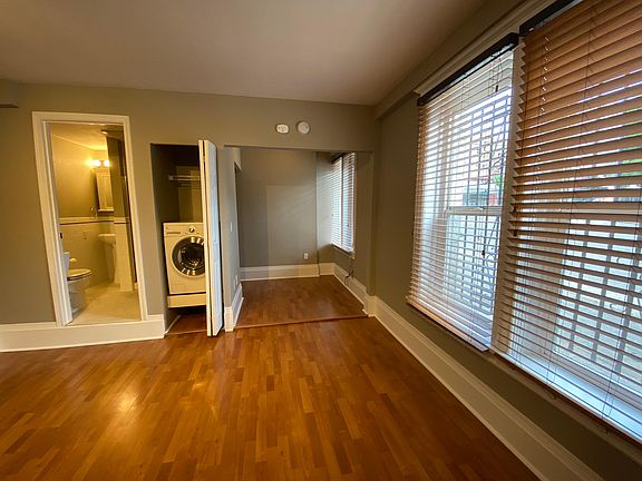 3rd image of 312 E Olive Pl APT 100