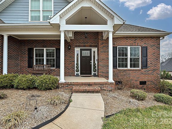 2nd image of 1467 Kensington Park Ct