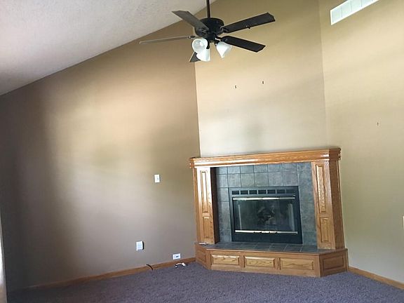 2nd image of 1127 SW Eastman Ct