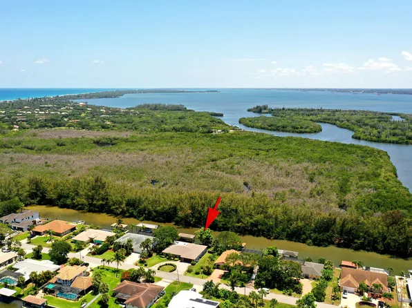 365 Beverly Ct, Melbourne Beach, FL 32951