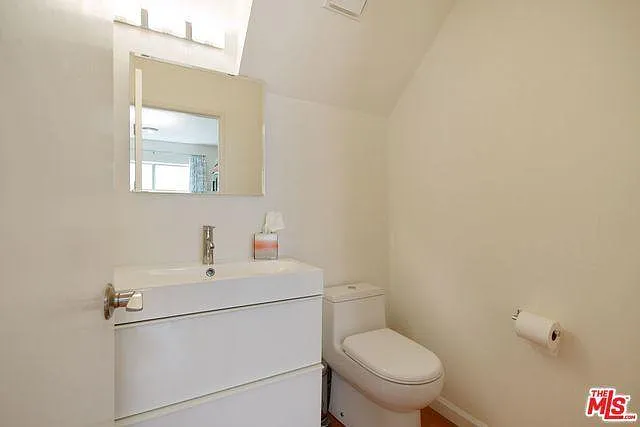 944 Palm Ave #5 — Photo 12