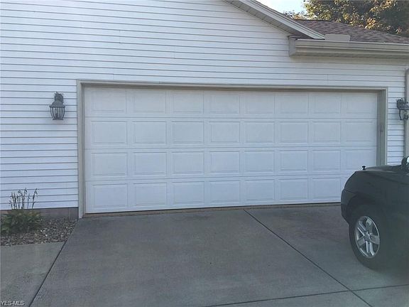 2nd image of 127 Caribou Dr