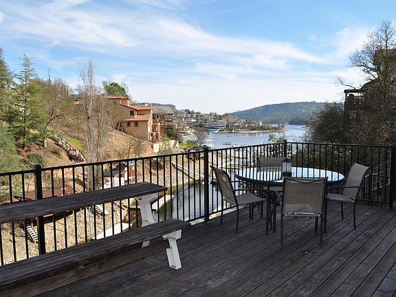 4th image of 4498 Lakeshore Ct