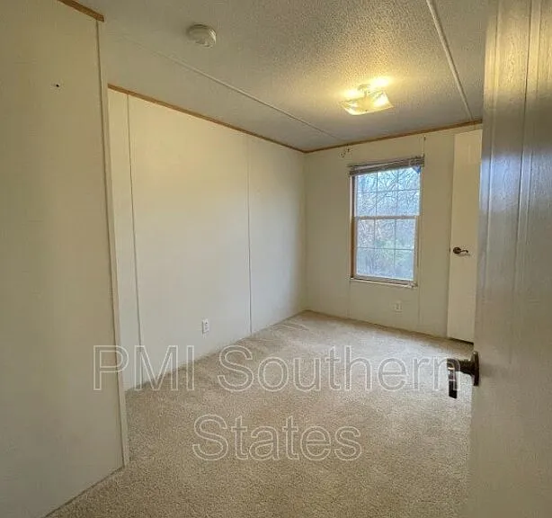 1374 Meadowlark Ln — Photo 11