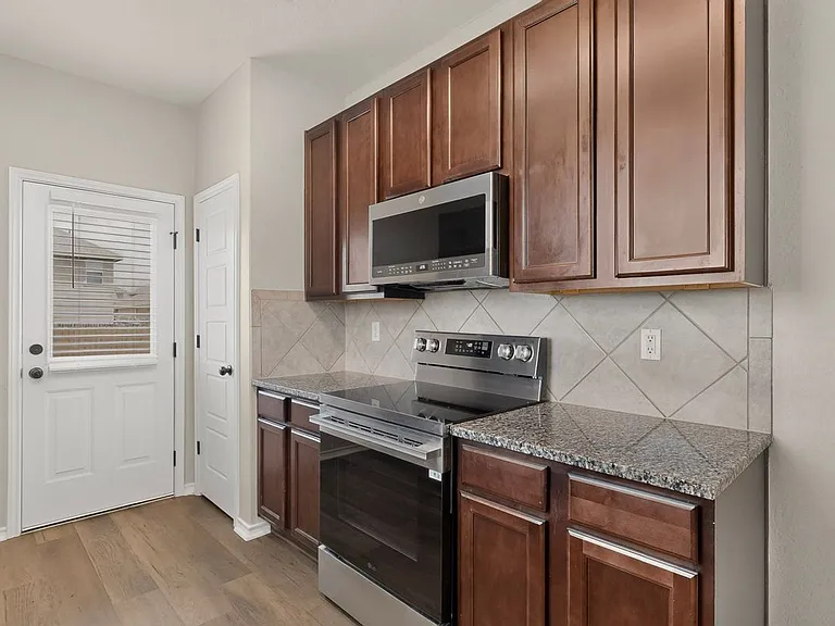 10423 Green Pr — Photo 11