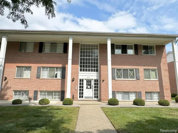 8211 Denwood Dr #I6, Sterling Heights, MI 48312