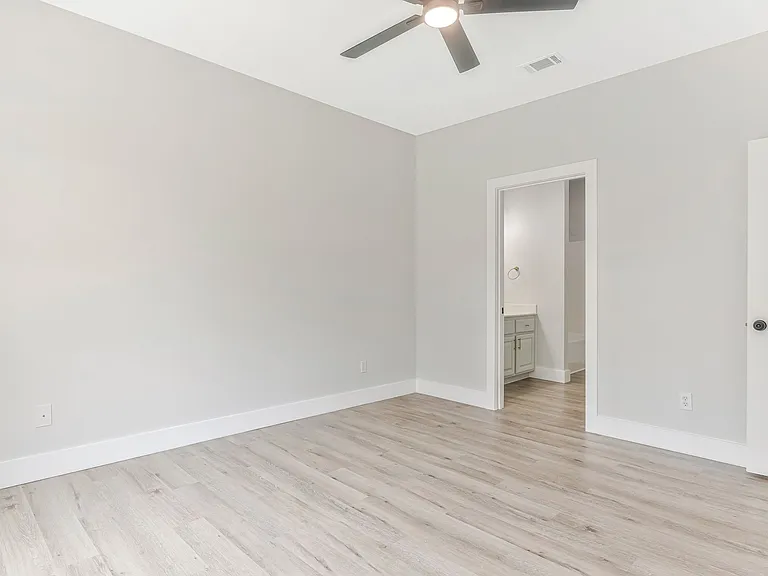 6643 Water St — Photo 14