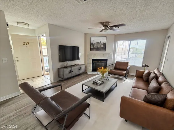 1375 E Hacienda Ave APT 212, Las Vegas, NV 89119