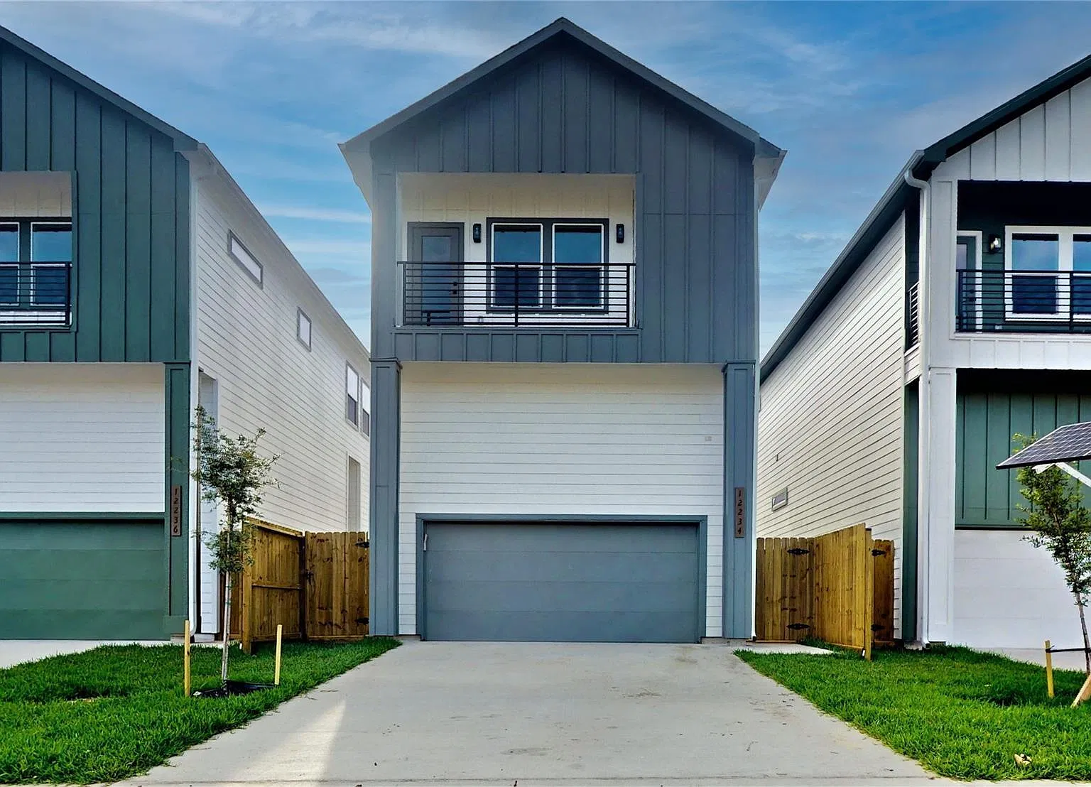 3 bed, 3.5 bath, 1700 sqft, $2,390 — Photo 1