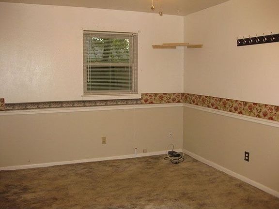 5th image of 41131 Dean St