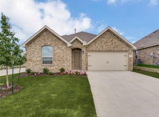 8401 Grand Oak Rd, Fort Worth, TX 76123