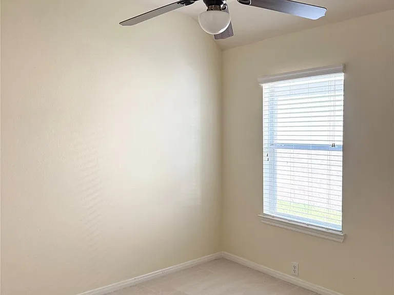 2607 Sun Cove Ln — Photo 18