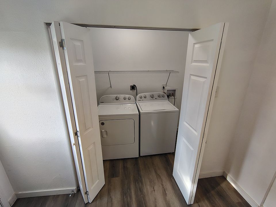 1st image of 1742 25th Ave S #1742