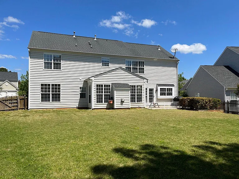8005 Lancken Dr — Photo 26