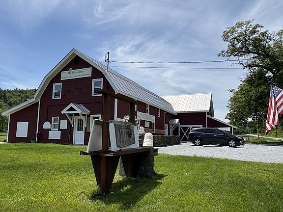 2nd image of 1354 State Route 100