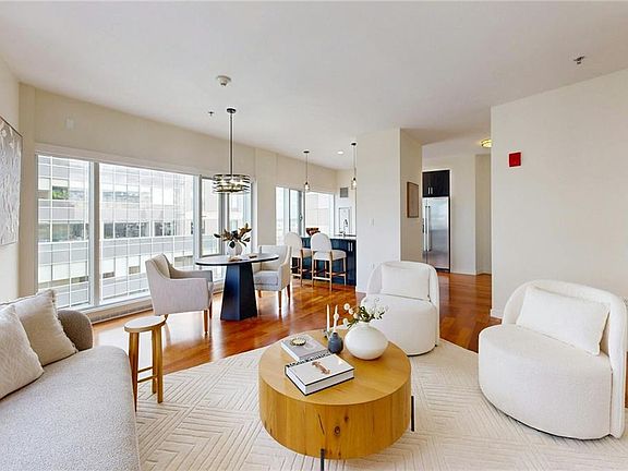 4th image of 100 Exchange St Unit 1506