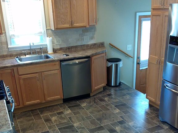 New SS Appliances Included