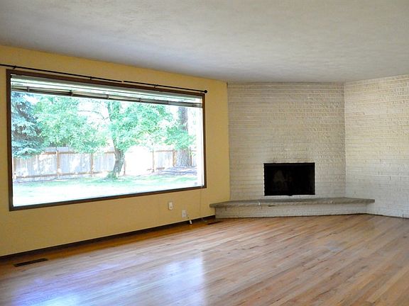 3rd image of 8805 N Benton Dr