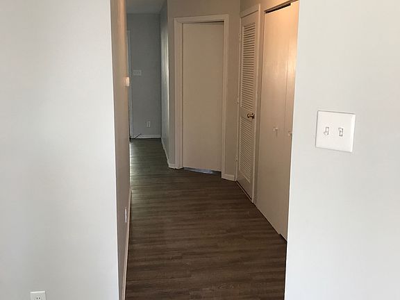 4th image of 525 N Belmont Ave