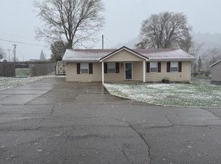 29 Green Valley Rd, Vanceburg, KY 41179