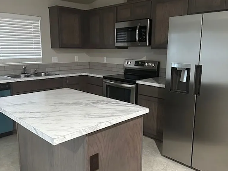 1010 E Mount Baker St — Photo 3