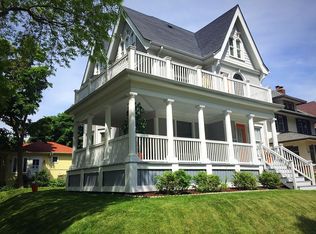 3003 N Hackett Ave, Milwaukee, WI 53211