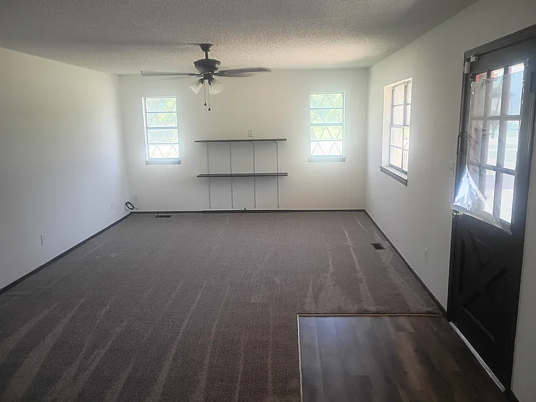 312 NW 2nd St — Photo 8