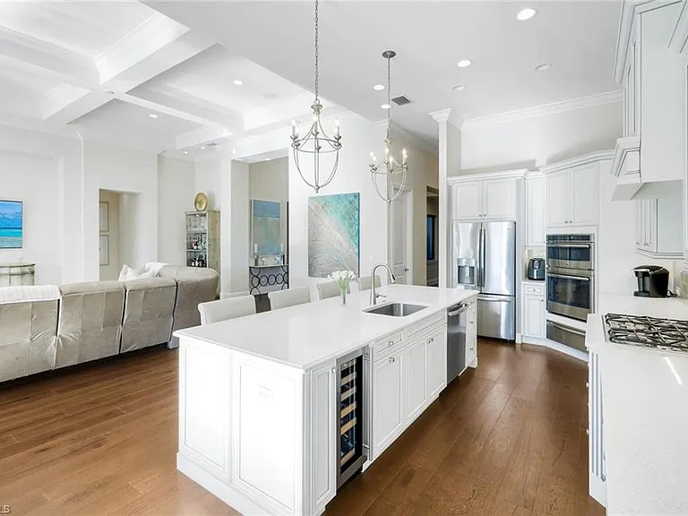 28864 Blaisdell Dr — Photo 3
