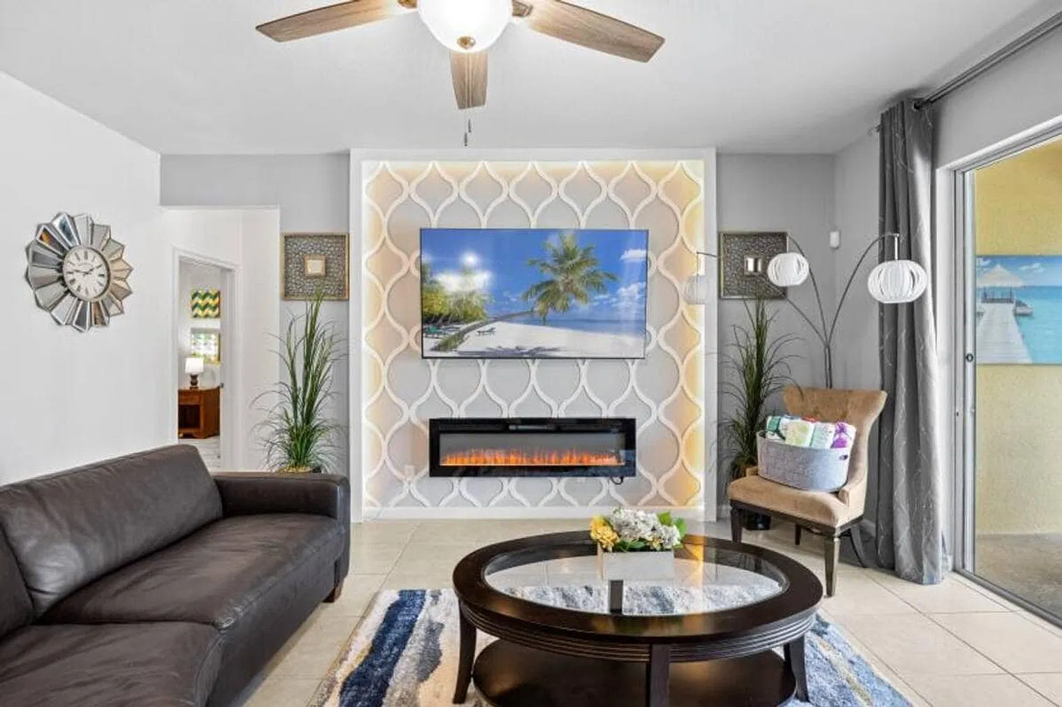 5 bed, 2.0 bath, $7,886 — Photo 1