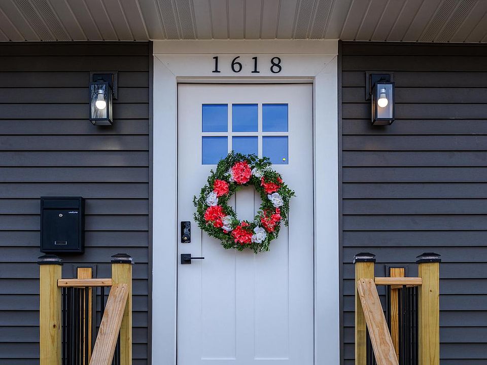 1st image of 1618 Grand AVENUE