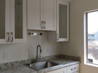 920 E 20th St #7, Oakland, CA 94606