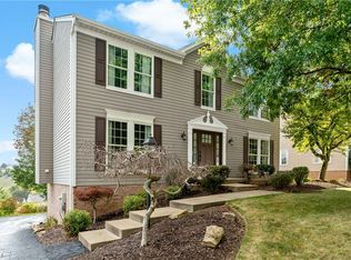 166 Vista Dr, Canonsburg, PA