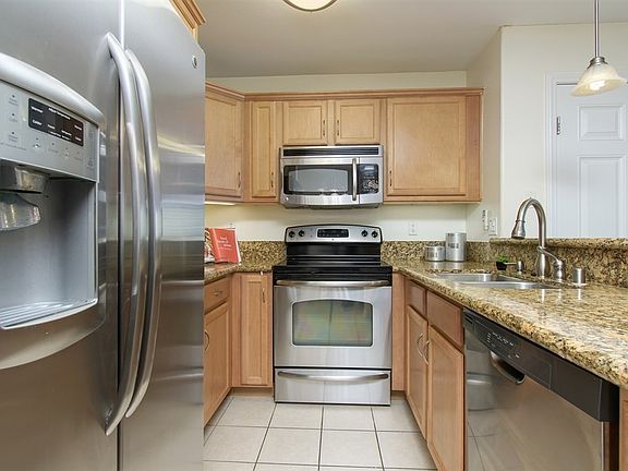 4th image of 5252 Balboa Arms Dr Unit 213