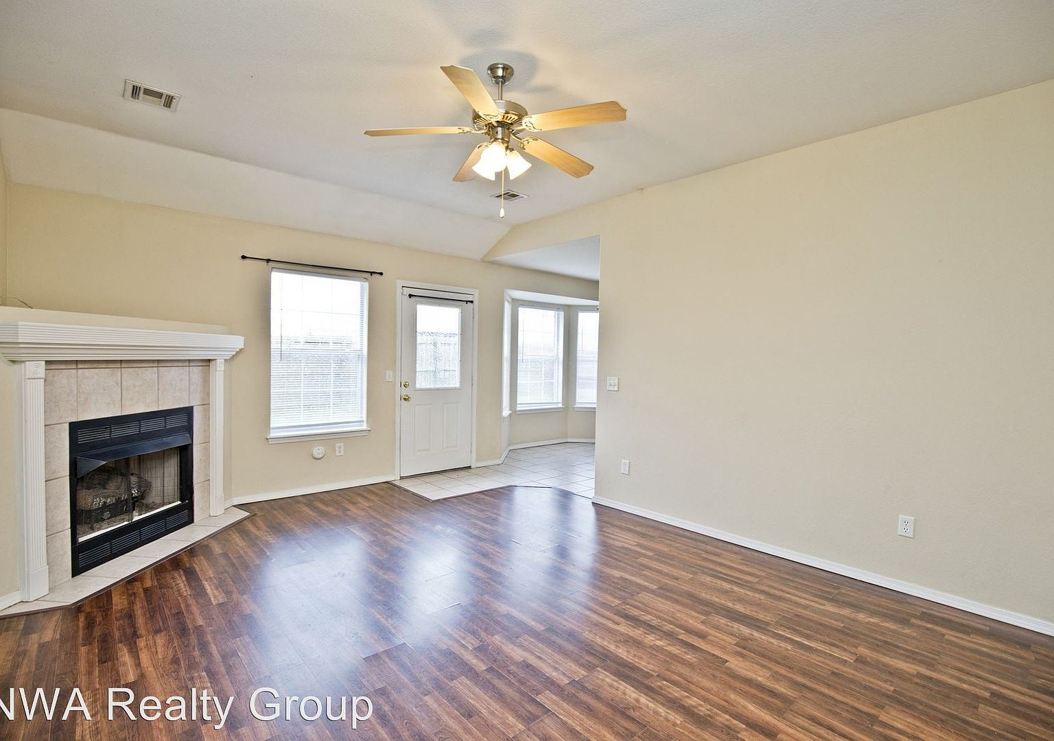 641 Bliss Cir, Centerton, AR 72719 | Zillow