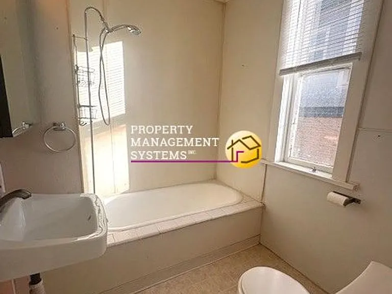 135 N B St #4 — Photo 11