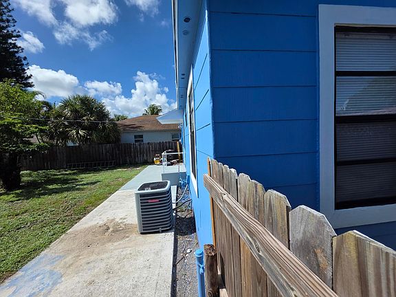 4th image of 812 Selkirk Street