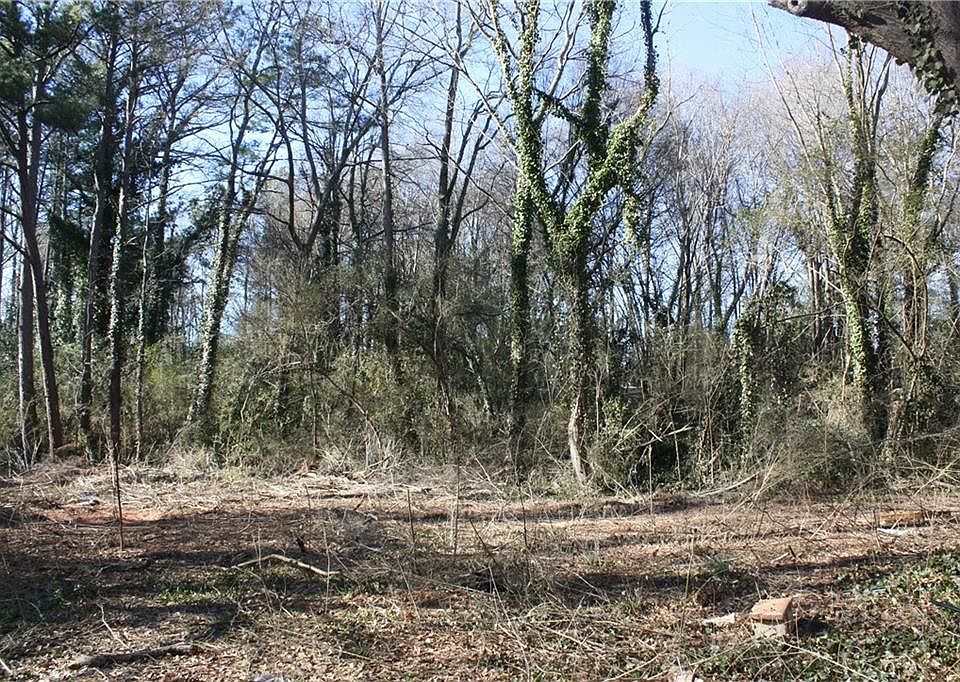 2nd image of 2061 Austin Dr