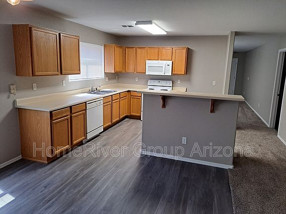 4th image of 4713 N 91st Ln