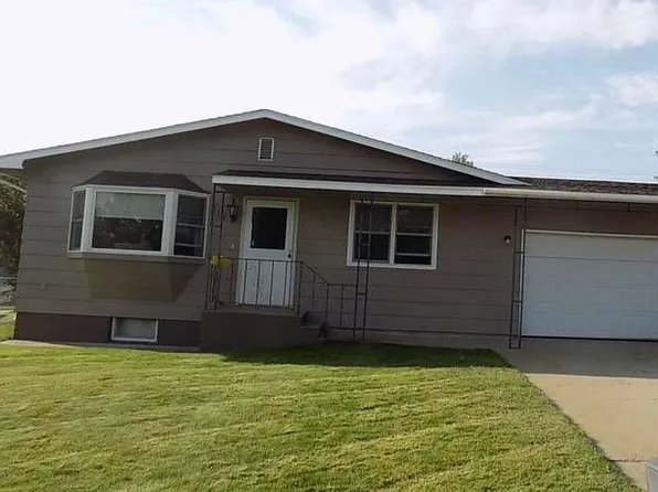512 Linden Ave, Glendive, MT 59330