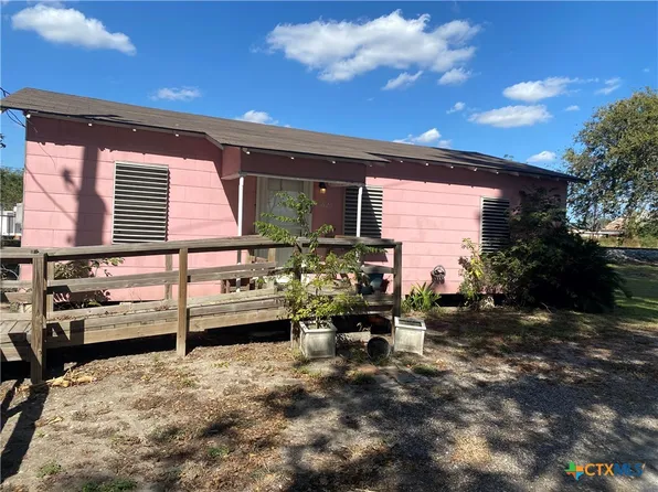 1626 Old River Rd, Victoria, TX 77905