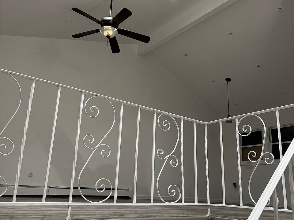 1st image of 73 Montgomery Ave Floor 1