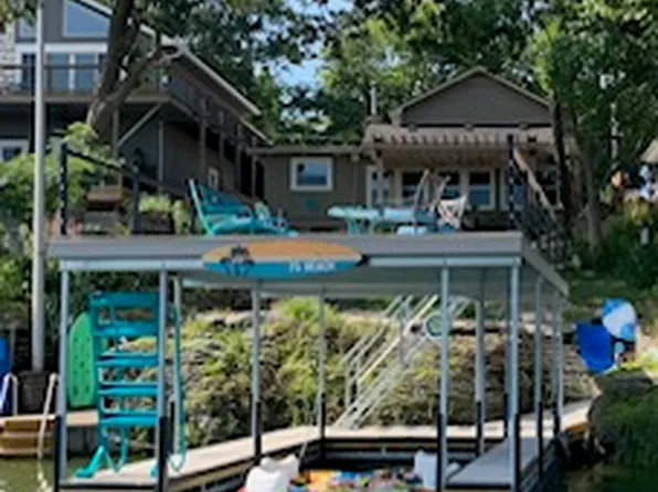 25 Beach Dr, Lake Tapawingo, MO 64015