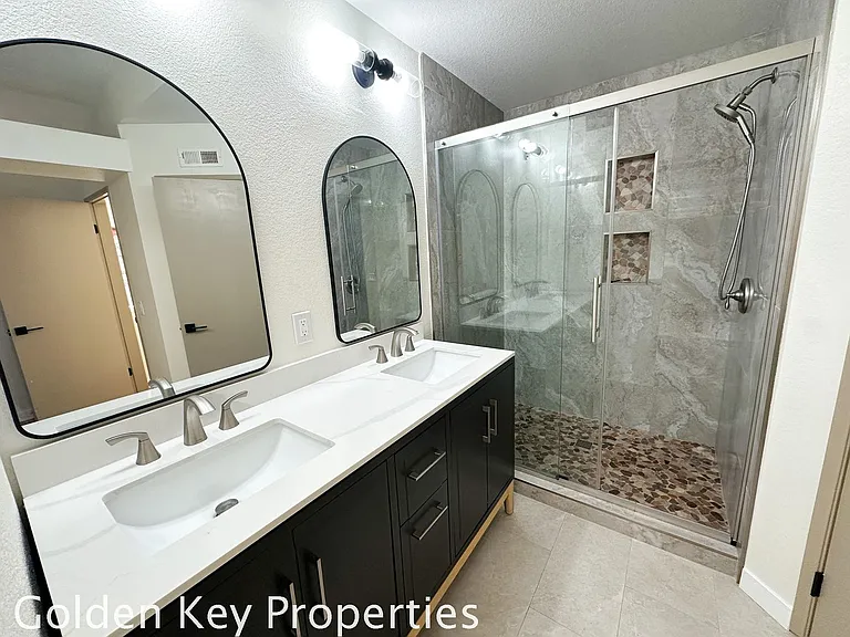 410 Ferrara Way — Photo 14