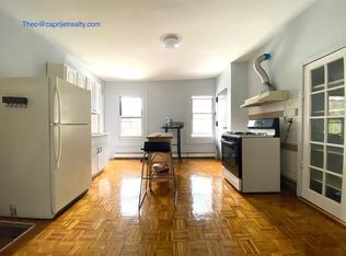 562 Grand St APT 3, Brooklyn, NY 11211