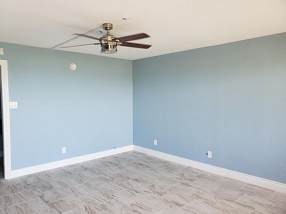 5th image of 1021 S Water St #106