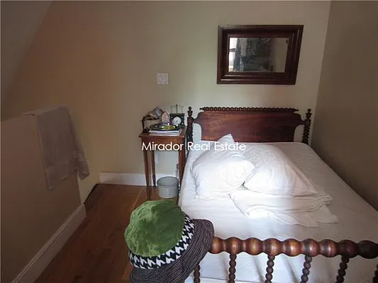 Rented by Mirador Real Estate | media 9