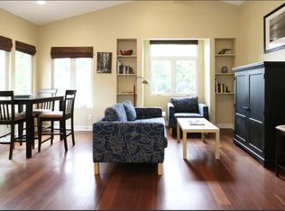 895 Saxony Rd #2, Encinitas, CA 92024