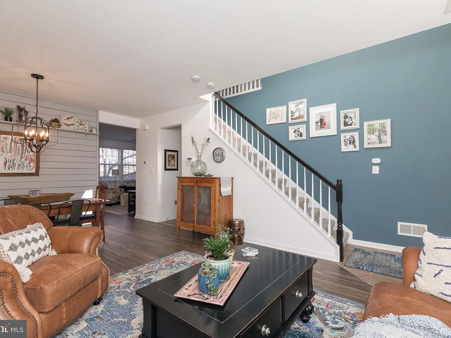 3 bed, 2.5 bath, 1826 sqft, $2,200 — Photo 3