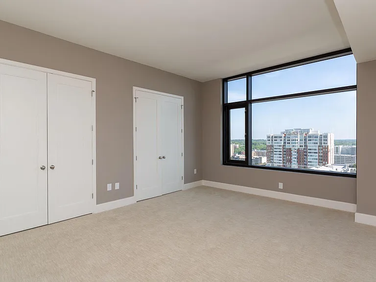 122 N Harrington St #825 — Photo 7