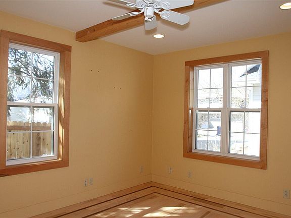 4th image of 2216 Missoula Ave
